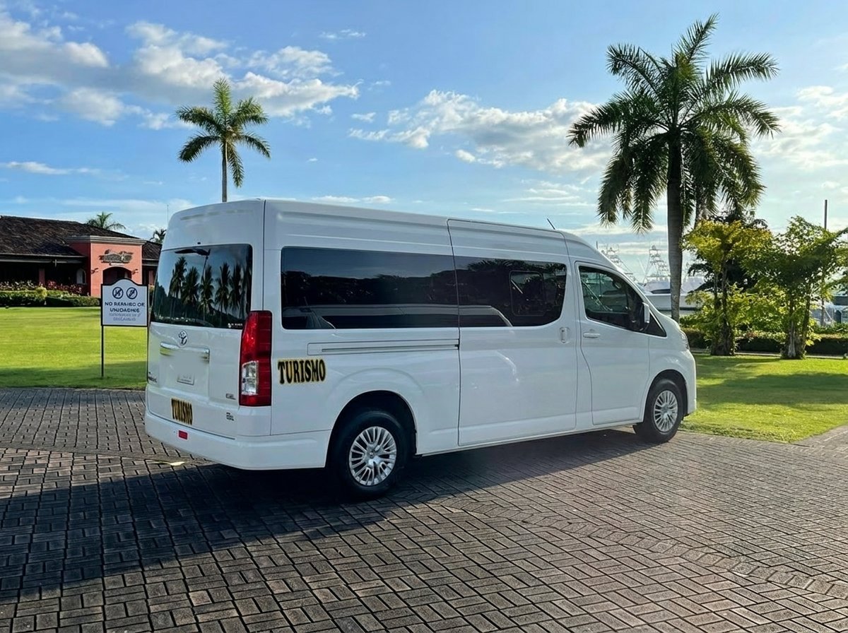 Jacó Transport sprinter & touring vans