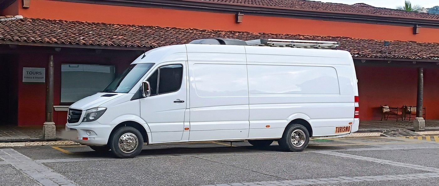 Jacó Transport sprinter & touring vans
